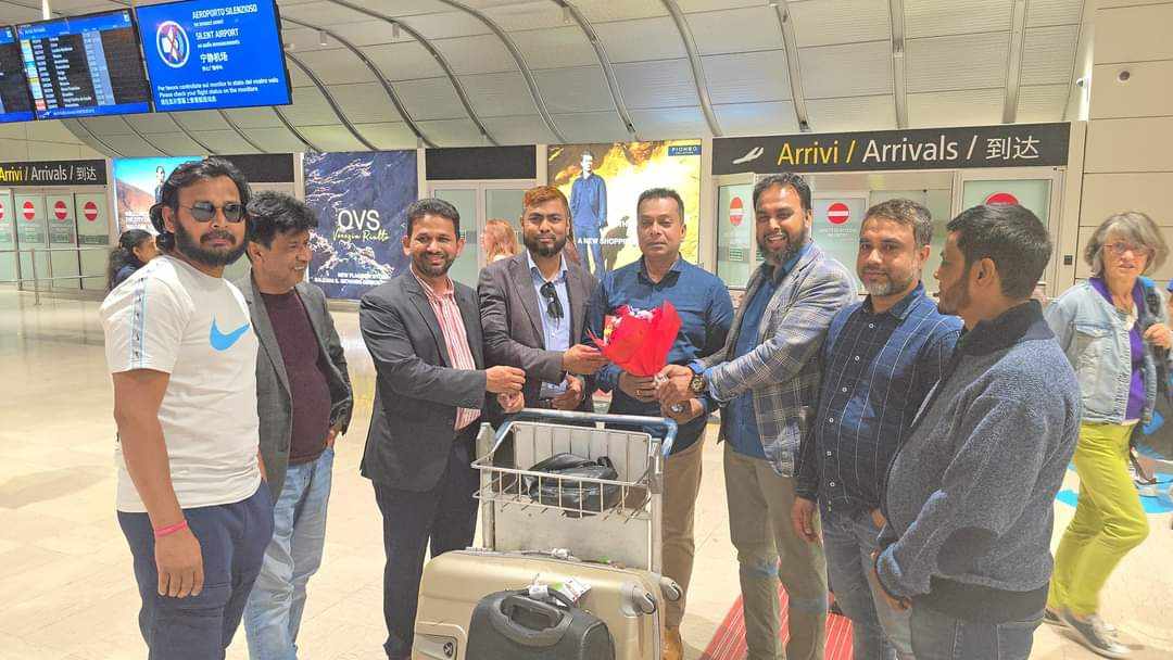 আ.লীগ নেতা রোমানকে ভেনিসে ফুলেল শুভেচ্ছা